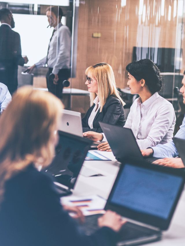 Read more about the article The job market is strong. So why did layoffs double in January?