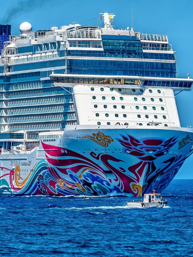 Read more about the article Set Sail in Style: Explore the World’s Top 8 Luxury Cruises